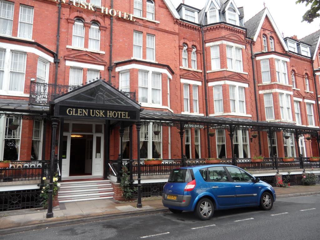 Glen Usk Hotel Llandrindod Wells Eksteriør bilde